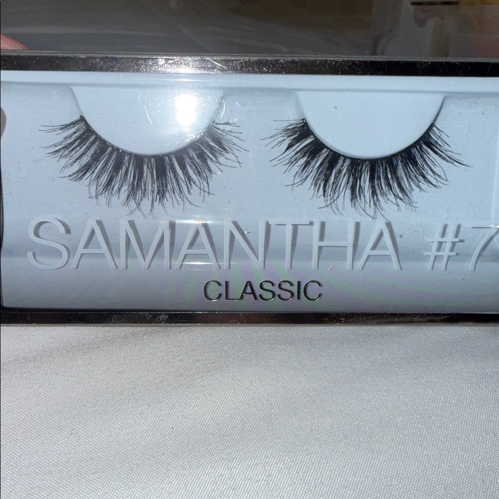 HUDA BEAUTY Dramatic Lash Set - Samantha #7 - Picture 4 of 4